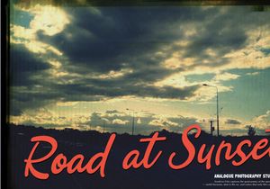 Romanelo Wandering | Retro Script Font