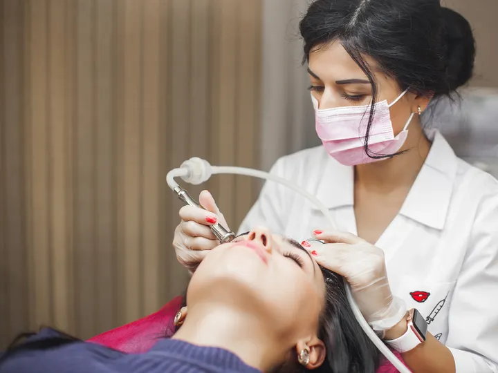 Top 10 female dermatologist in chennai