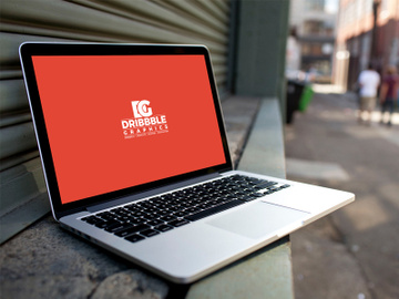 Laptop MockUp on City Street preview picture