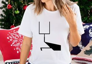 A simple black line drawing of a geometric shape with connected lines and angles