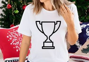 A simple line drawing of a trophy cup icon