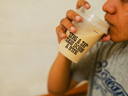 Chonka Muchas | Hand Drawn Groovy Font