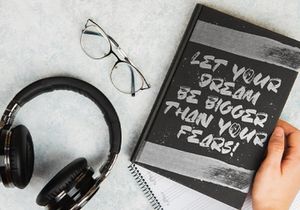 Fany Brush - Textured Brush Font