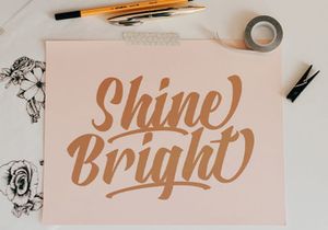 Rosalinda - Bold Script Font