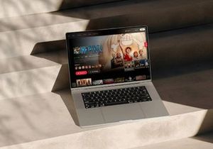 Oxoor v1.0 - is an amazing android live TV & movie portal application.