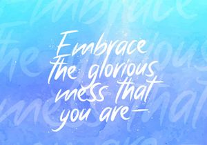 Antique - Bold Script Font