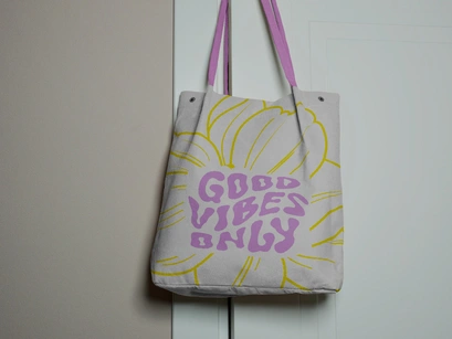 Perosra | Hand Drawn Liquid Font