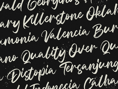 Celline Fram - Textured Brush Font