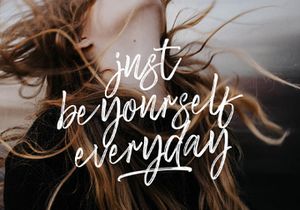 Sayodies - Handbrush Script Font