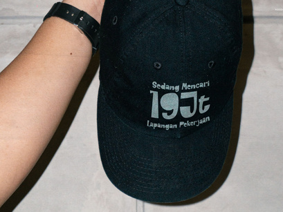 Priority Pocket | Cutout Handwritten