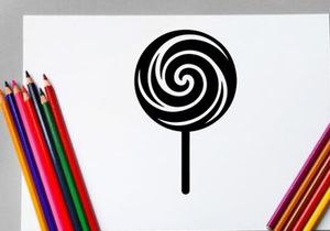 Espiral Preto e Branco de Pirulito no Palito, Doce Clássico