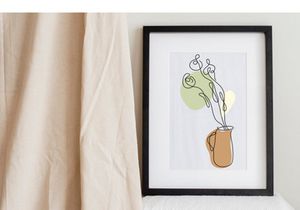 Flower Bouquet Shape Minimalist Line Art Drawing