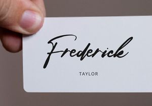 Prologie Signature Font