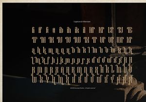 Rourque Hollowrail | Vintage Modern Serif