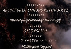 Madering - Classy Script Font