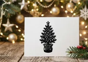 Ilustración de árbol de Navidad dibujado a mano con adornos y estrella en una maceta de arpillera.