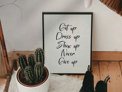 Myrical Amellina | Casual Handwritten Font