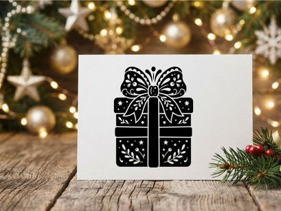 Kotak Hadiah Natal dengan Pita dan Dekorasi