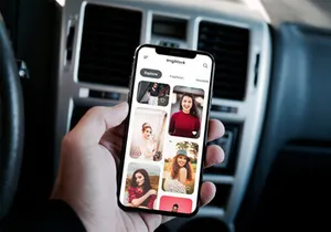 Free Stock Image App UI Kit