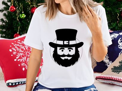 Leprechaun head with top hat and beard