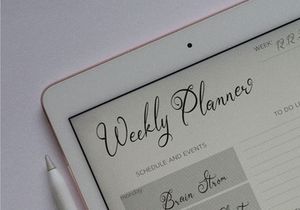 Saphira Amarilli | Beauty Handwritten Font