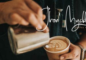 Batley Elegant Handwritten Font