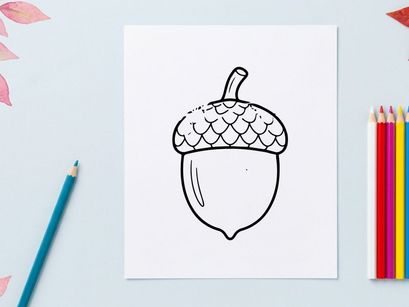 Niedliche handgezeichnete Eichel-Illustration. Künstlerische Skizze einer Nuss mit strukturierter Kappe und Stiel, perfekt für naturtypische Designs.