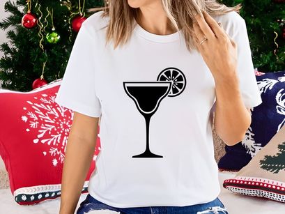 Margarita Cocktail Glass with Lime Slice