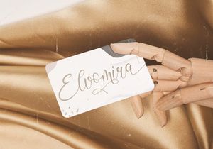 Aisbum Slashey - Modern Script Font