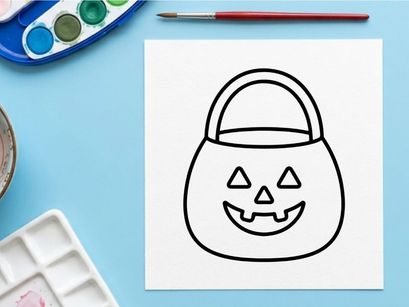 Hand-drawn Halloween pumpkin bag for trick-or-treating. Cute cartoon jack-o-lantern tote with smiling face for candy collection.
