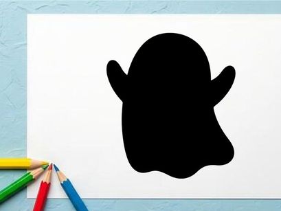 Silhoueta de un personaje de fantasma cartoon adorable para Halloween o temas espeluznantes