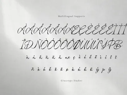 Yureliya | Handwritten Script
