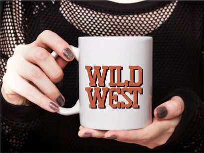 Famous Varsity - Vintage Slab Serif