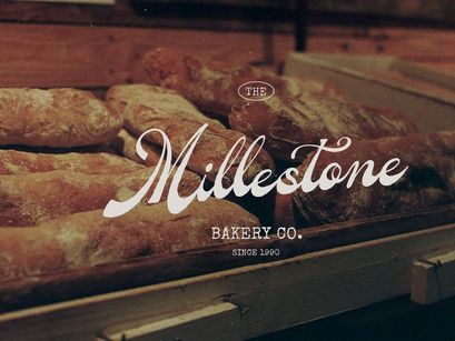 Hangtuah | Vintage Script Font