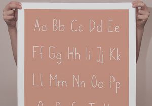 Metafors - Free Font