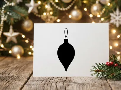 Hiasan ornamen Natal dengan bola gantung untuk musim liburan