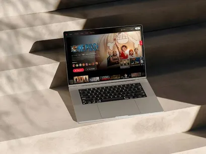 Oxoor v1.0 - is an amazing android live TV & movie portal application.