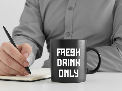 Black Swan - Classic Vintage Font