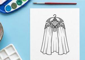 Capa de casamento branca elegante em renda drapeada sobre cabide. Xale nupcial luxuoso com bordado floral intrincado para cerimônias.