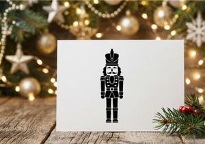 Ikon siluet hitam prajurit nutcracker Natal terisolasi di latar belakang putih