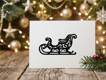 Silueta de Trineo Navideño Decorativo Aislado sobre Fondo Blanco