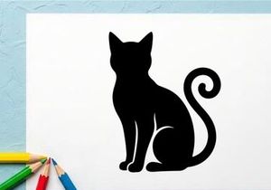 Silhouette eines zusammengerollten sitzenden Katers mit Schwanz