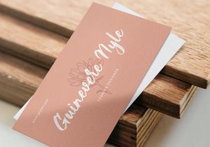 Amy Riyas - Textured Brush Font