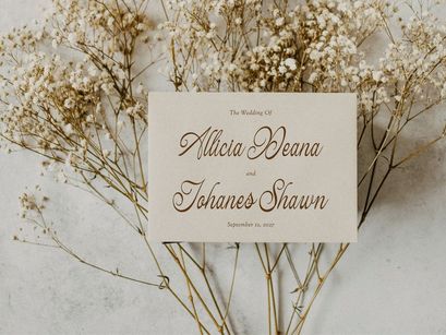 Hauliot Roisy | Handwritten Romantic Font