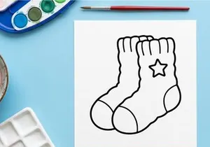 Handgezeichneter Weihnachts-Socken mit Stern-Dekoration für festliches Geschenk- und Feiertags-Design