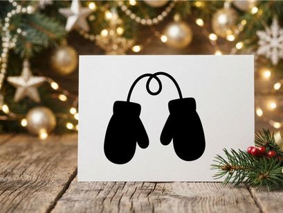 Sarung Tinju Hitam Gantung di Tali untuk Latihan Boxing
