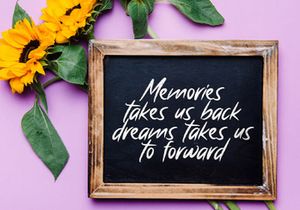 Antique - Bold Script Font