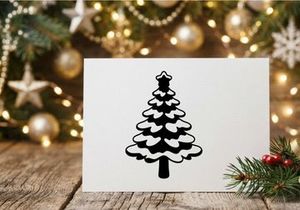 Siluet hitam putih pohon Natal dengan salju di ranting untuk desain hari raya
