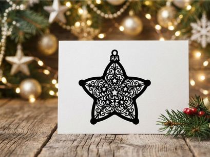 Hiasan bintang Natal hitam rumit terisolasi di latar belakang putih untuk desain hari raya