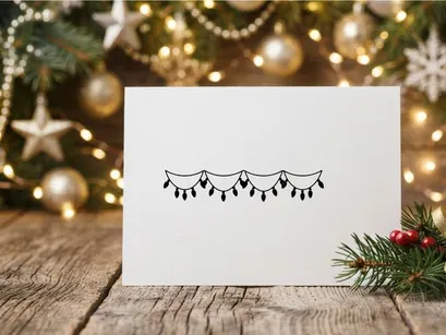 Weihnachts-Lichterkette-Rand isoliert auf weißem Hintergrund für Weihnachtsdesign-Projekte